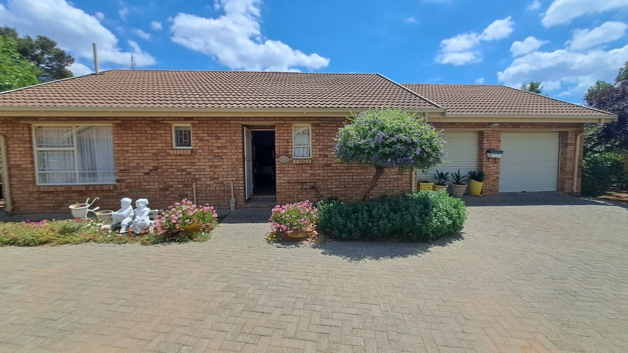 3 Bedroom Property for Sale in Fleurdal Free State